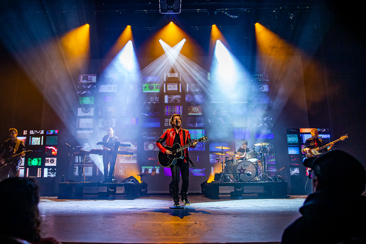 Gene Thomas @ Stadsschouwburg Antwerpen, foto 8, foto's door Dimitri Vanlommel - FrontView Magazine