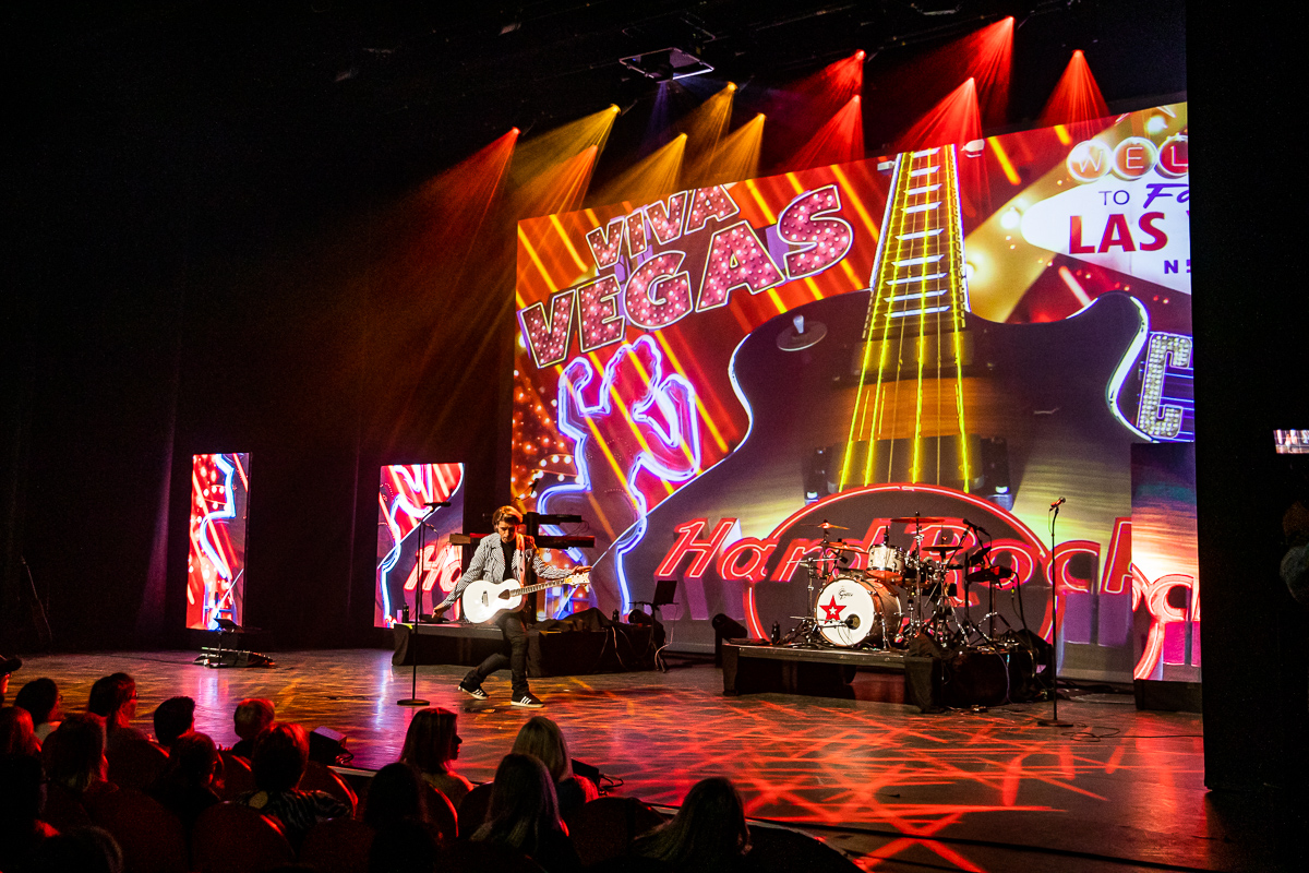 Gene Thomas @ Stadsschouwburg Antwerpen, foto 19, foto's door Dimitri Vanlommel - FrontView Magazine
