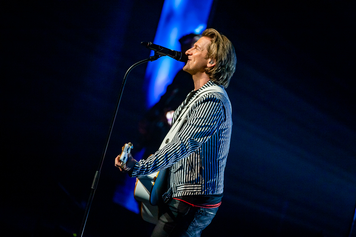 Gene Thomas @ Stadsschouwburg Antwerpen, foto 23, foto's door Dimitri Vanlommel - FrontView Magazine
