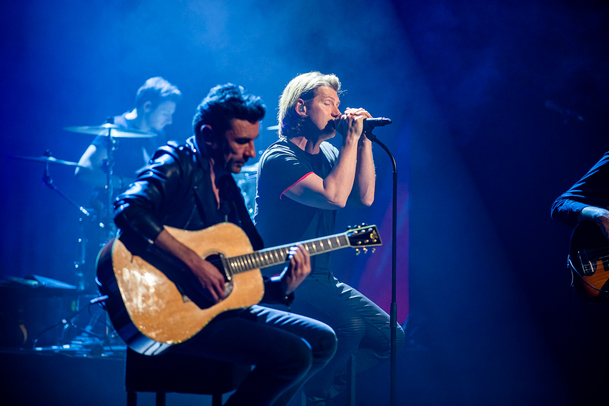 Gene Thomas @ Stadsschouwburg Antwerpen, foto 28, foto's door Dimitri Vanlommel - FrontView Magazine