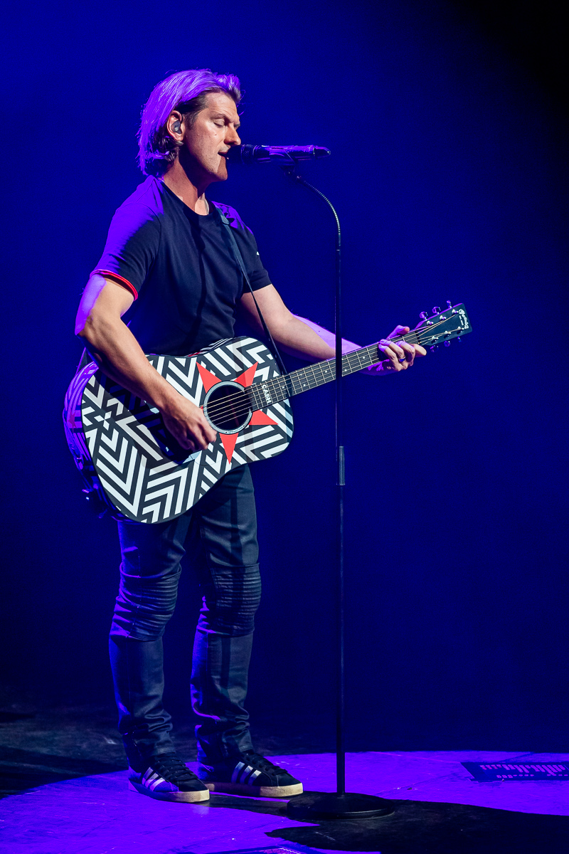 Gene Thomas @ Stadsschouwburg Antwerpen, foto 31, foto's door Dimitri Vanlommel - FrontView Magazine