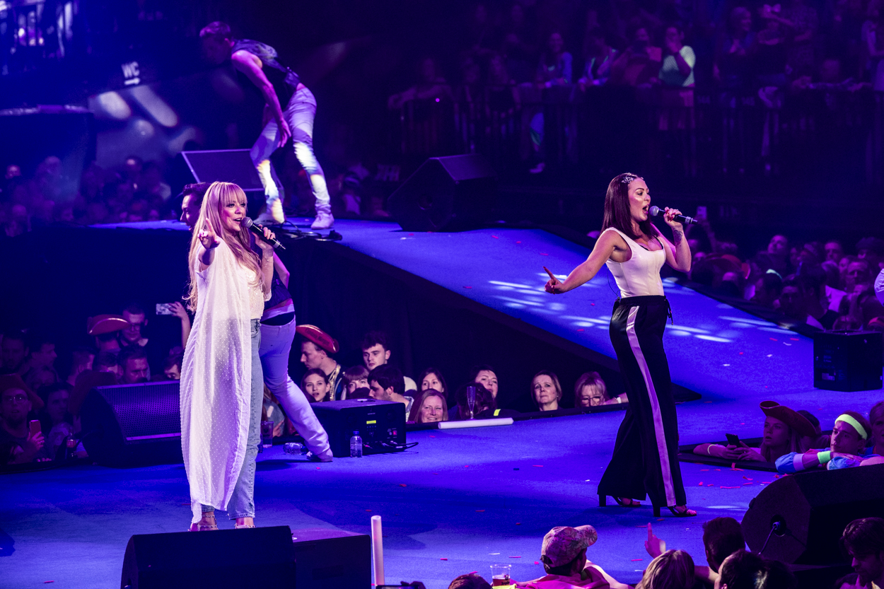 MNM Back To The 90s & Nillies - Attomic Kitten @ Sportpaleis, picture 3, photographed by Sandra Van Watermeulen - FrontView Magazine