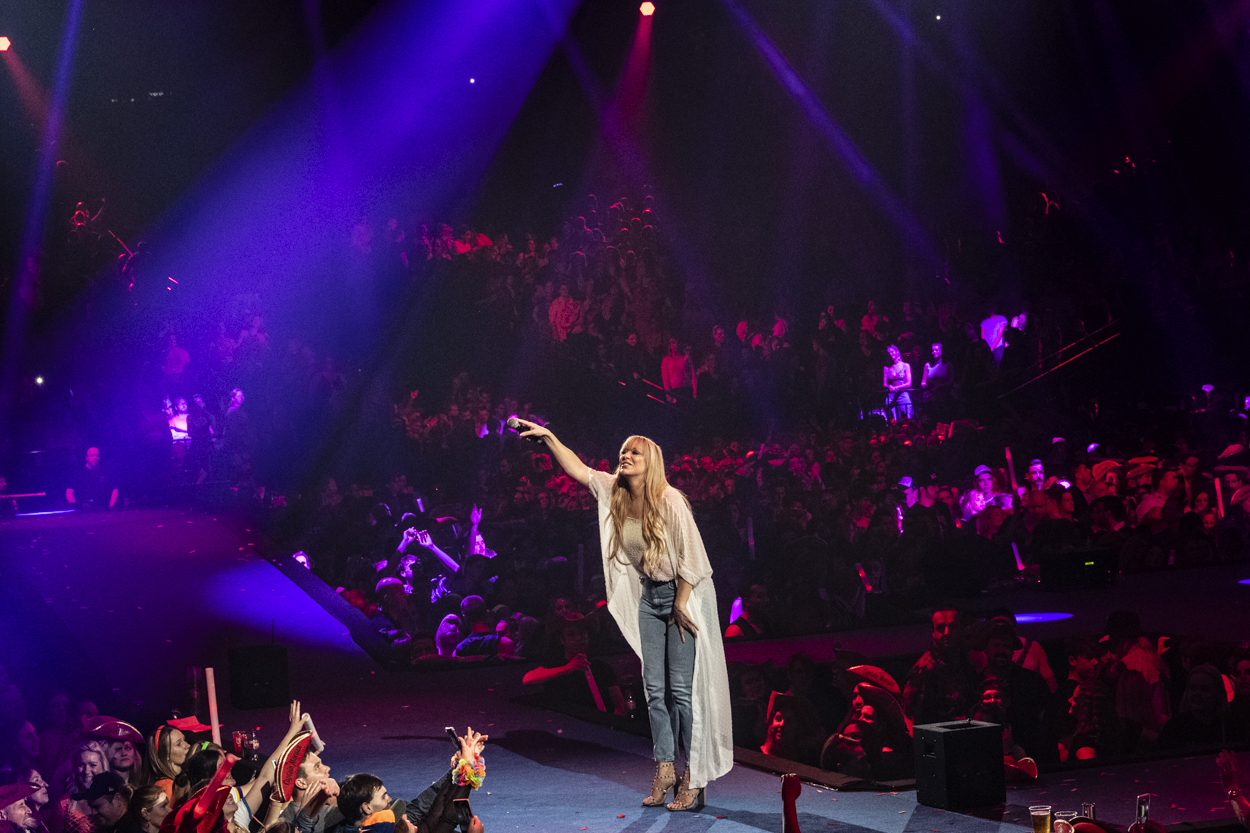 MNM Back To The 90s & Nillies - Attomic Kitten @ Sportpaleis, picture 7, photographed by Sandra Van Watermeulen - FrontView Magazine