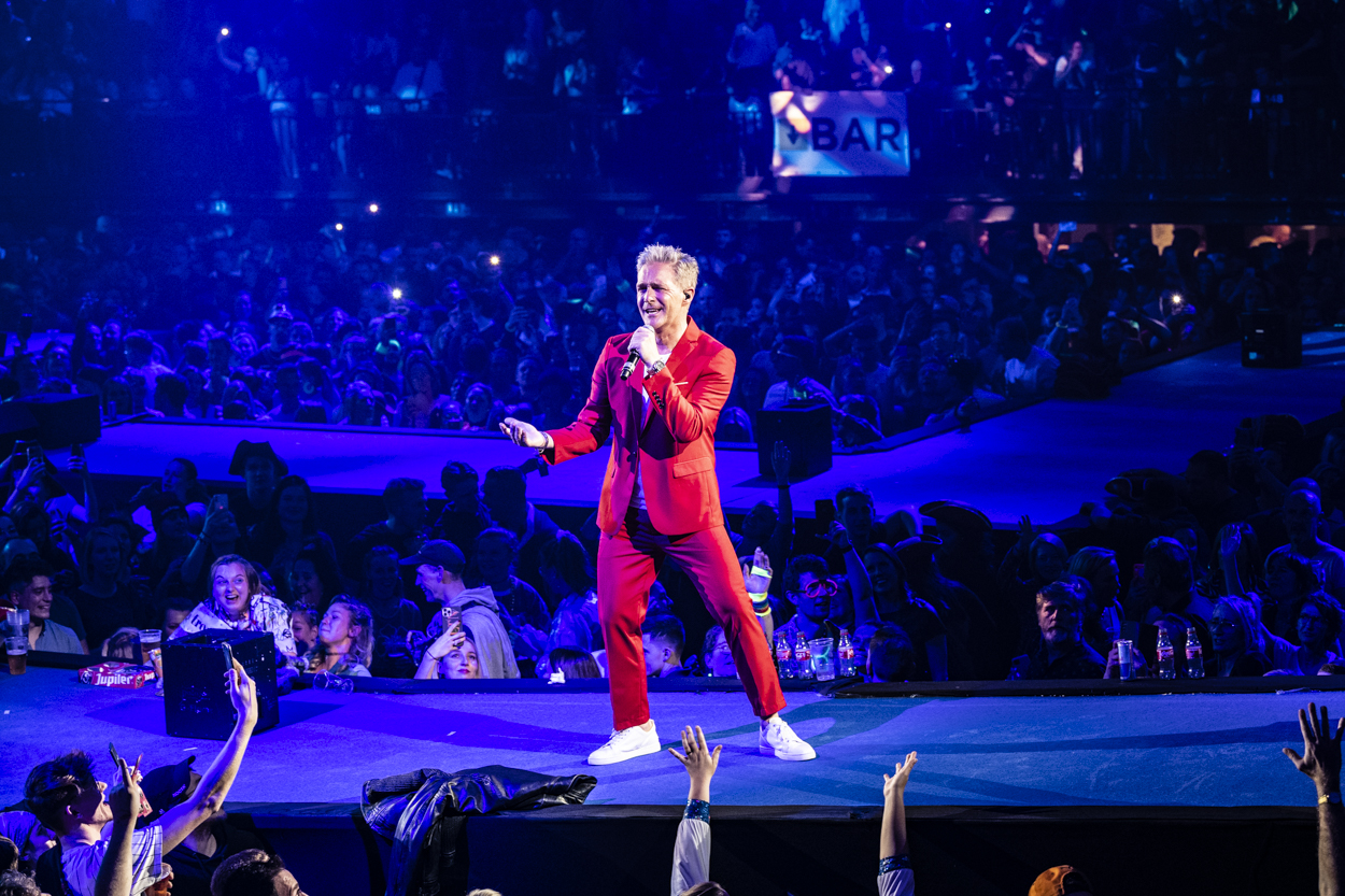 MNM Back To The 90s & Nillies - Christophe @ Sportpaleis, foto 2, foto's door Sandra Van Watermeulen - FrontView Magazine