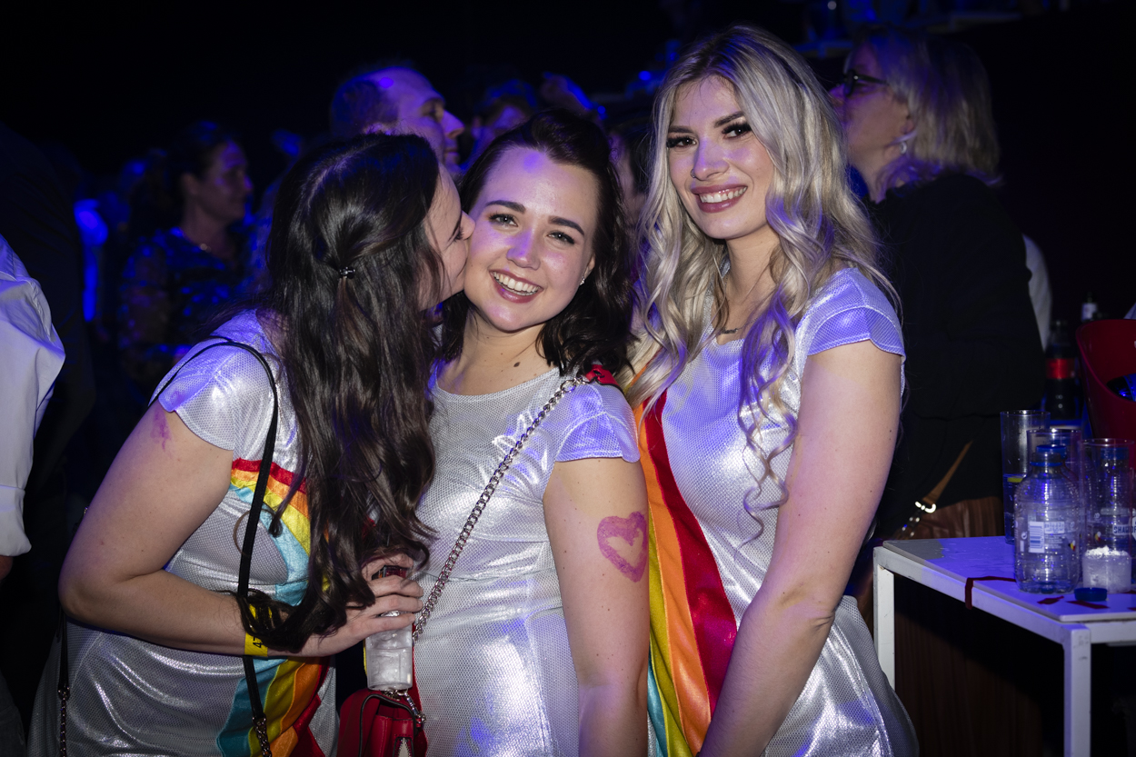 MNM Back To The 90s & Nillies - Sfeer @ Sportpaleis, picture 39, photographed by Sandra Van Watermeulen - FrontView Magazine
