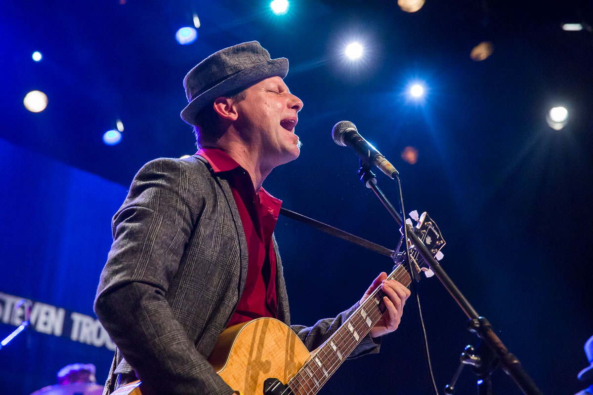 Steven Troch band @ Blues in Schoten, picture 3, photographed by Marc Verdonck - FrontView Magazine