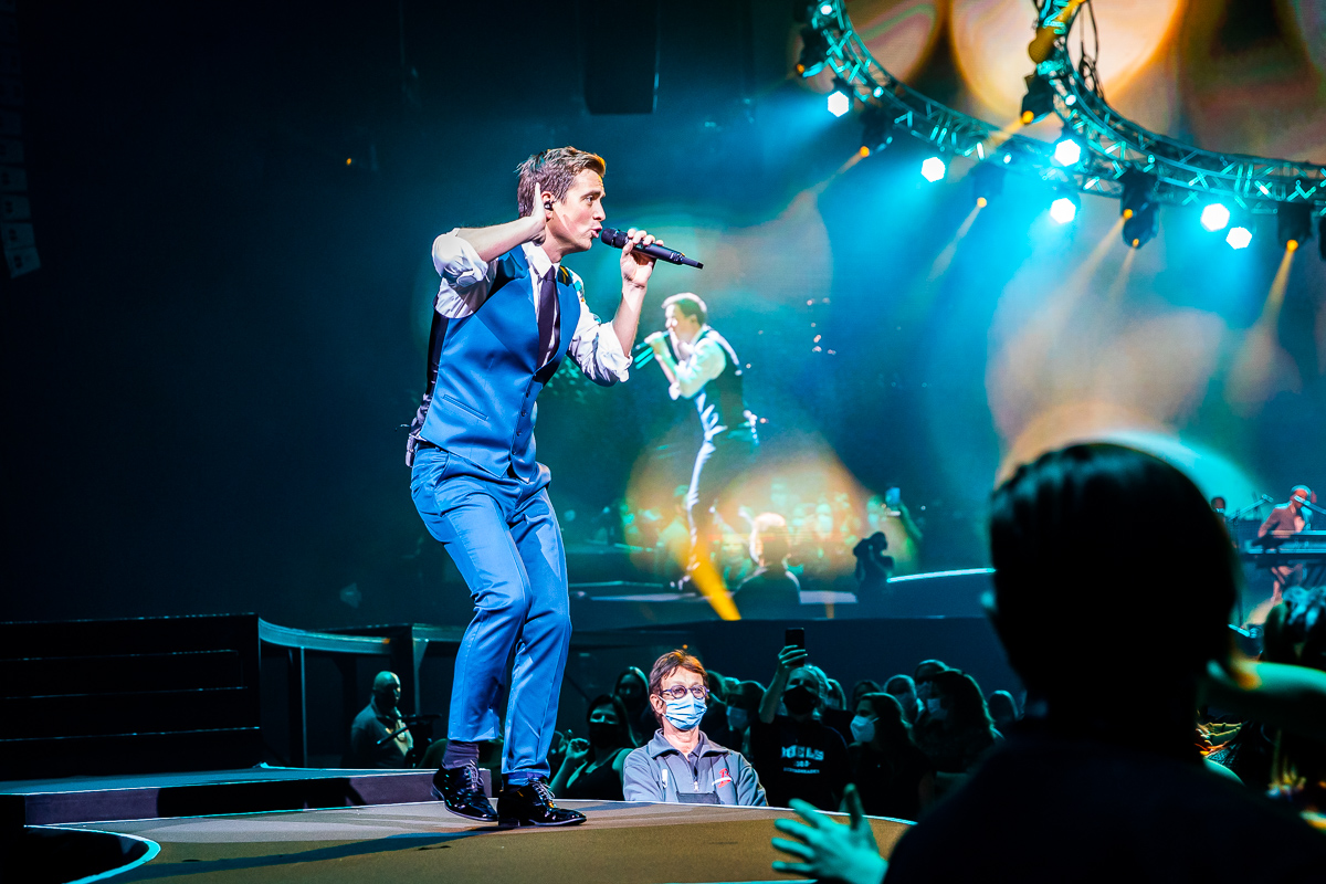 Niels Destadsbader - Sterker @ Sportpaleis, picture 40, photographed by Dimitri Vanlommel - FrontView Magazine