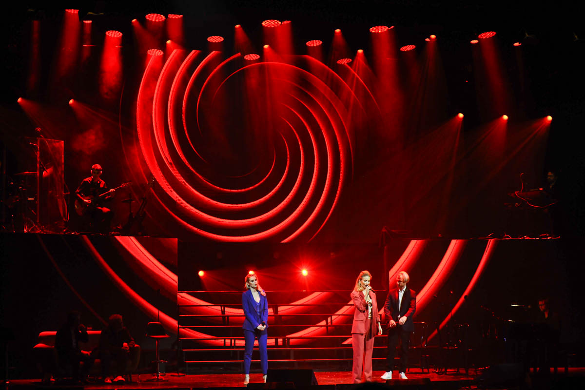 Stany's vette verjaardagsshow @ Theater Elckerlyc, picture 5, photographed by Peter Minnebo - FrontView Magazine