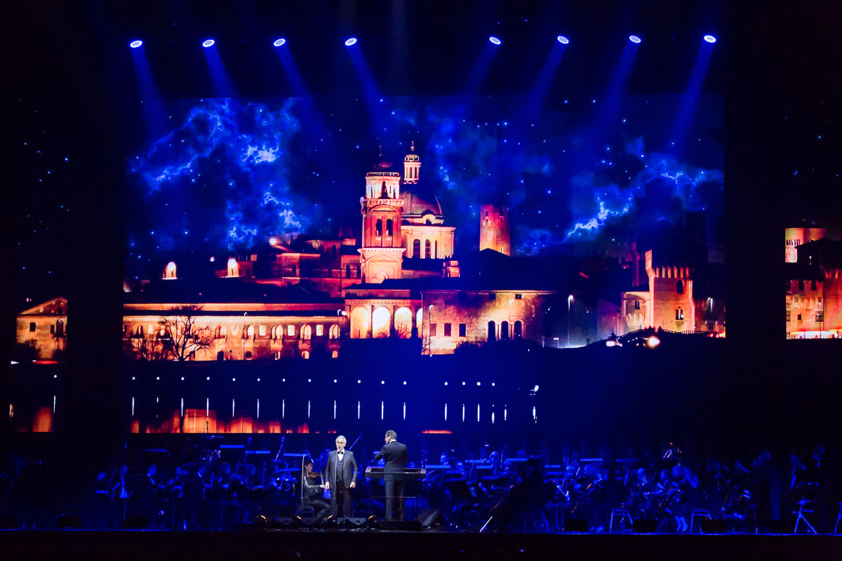 Andrea Bocelli @ Sportpaleis, picture 10, photographed by Marc Verdonck - FrontView Magazine