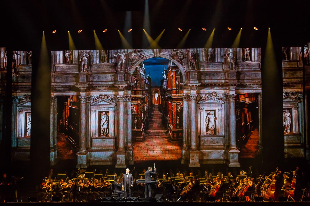 Andrea Bocelli @ Sportpaleis, picture 12, photographed by Marc Verdonck - FrontView Magazine