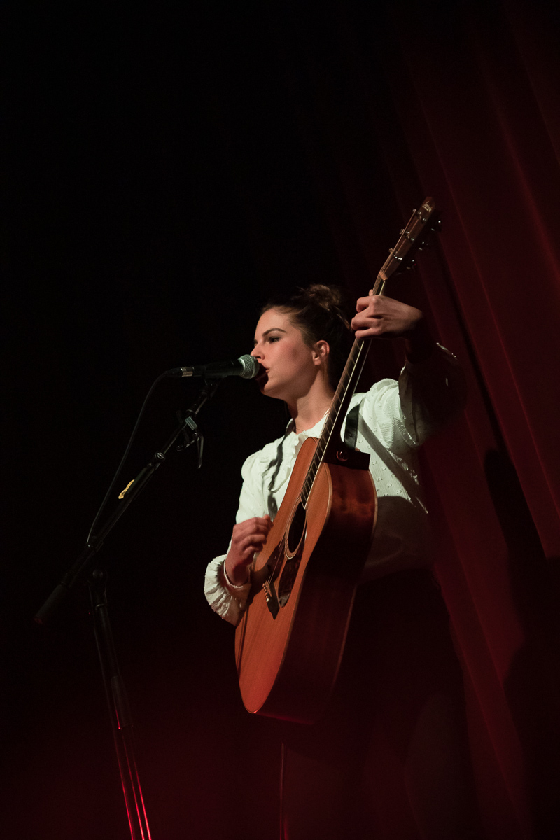Emmy d'Arc @ Ancienne Belgique, picture 11, photographed by Jürgen Bruynooghe - FrontView Magazine