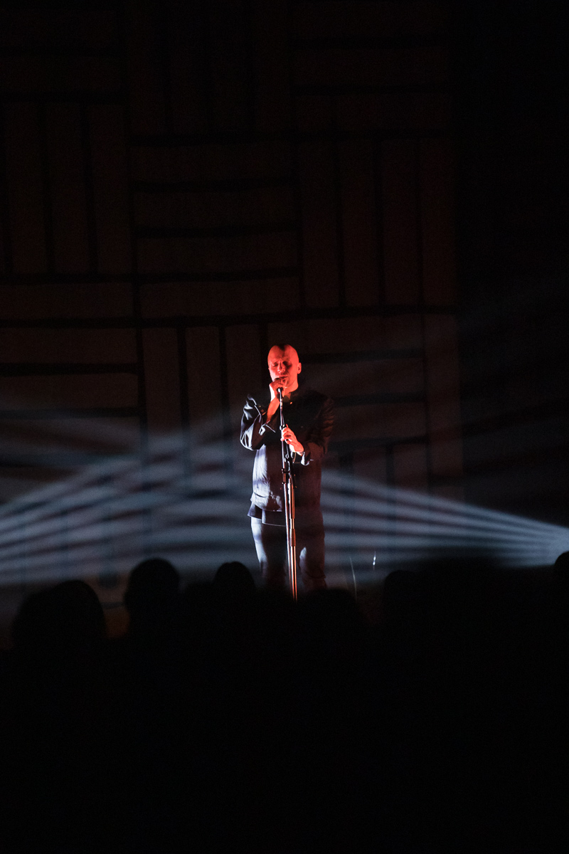 Milow @ Hangar 3020, picture 10, photographed by Jürgen Bruynooghe - FrontView Magazine