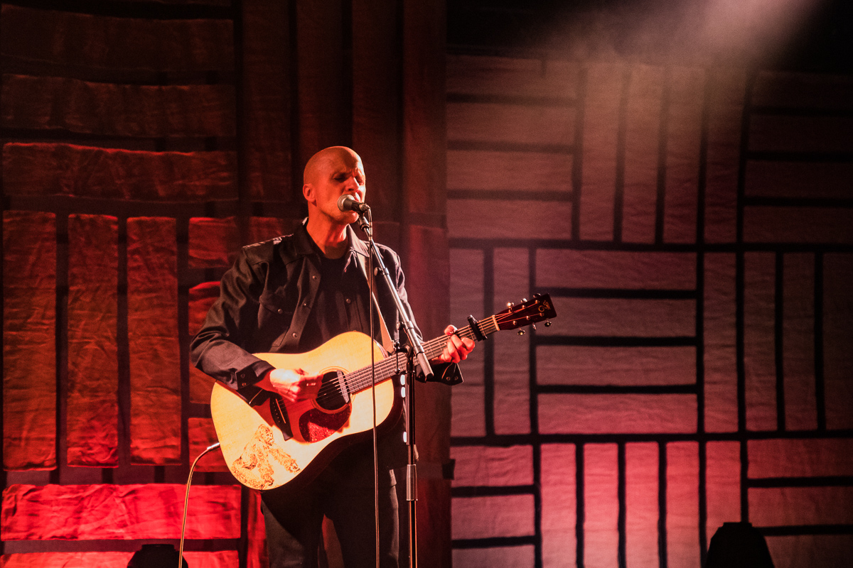 Milow @ Hangar 3020, picture 14, photographed by Jürgen Bruynooghe - FrontView Magazine