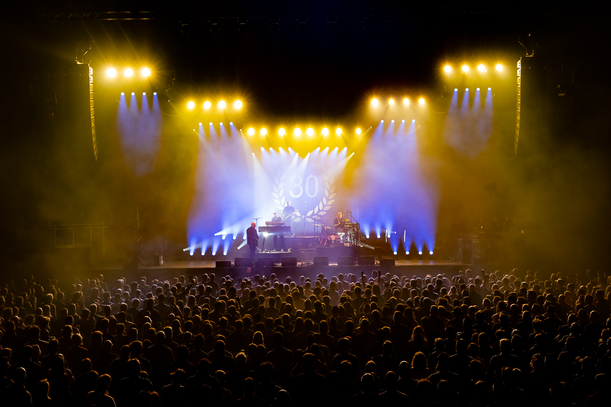 De Mens @ Lotto Arena, picture 3, photographed by Dorien Goetschalckx - FrontView Magazine