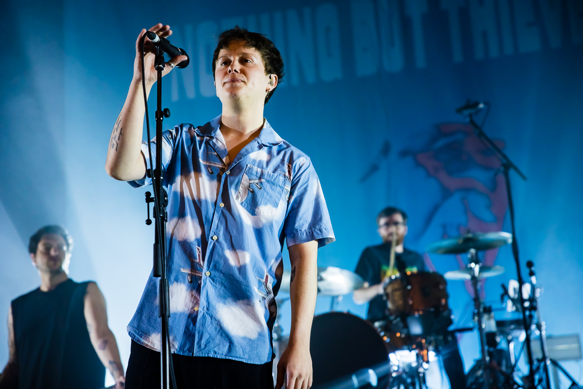 Nothing But Thieves @ De Roma, picture 9, photographed by Dorien Goetschalckx - FrontView Magazine