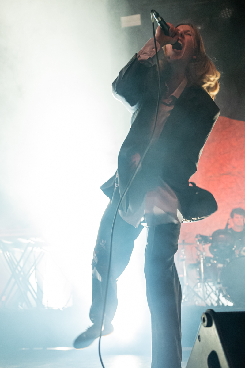 Whispering Sons @ Het Depot, picture 4, photographed by David Johnson - FrontView Magazine