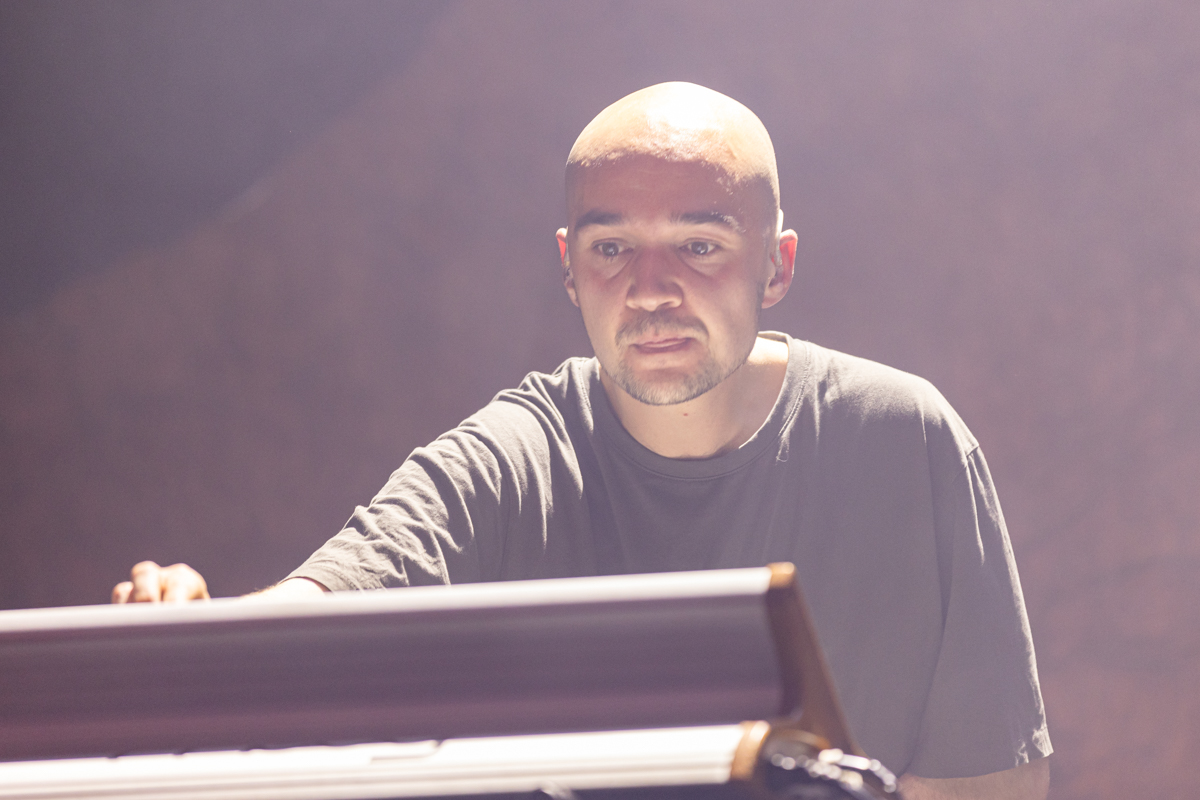Whispering Sons @ Het Depot, picture 9, photographed by David Johnson - FrontView Magazine