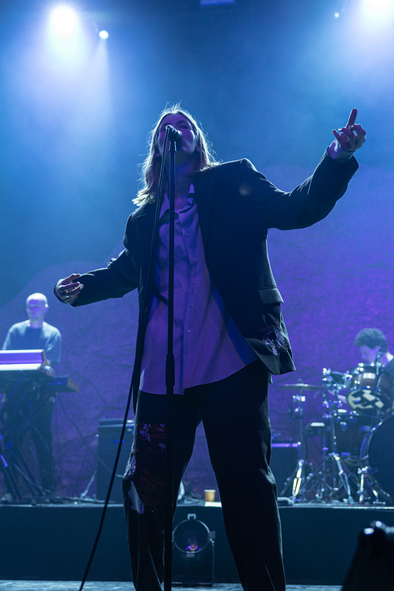 Whispering Sons @ Het Depot, picture 13, photographed by David Johnson - FrontView Magazine