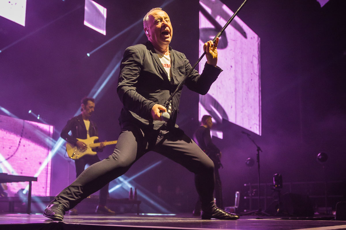 Simple Minds @ Sportpaleis, picture 4, photographed by Marc Verdonck - FrontView Magazine