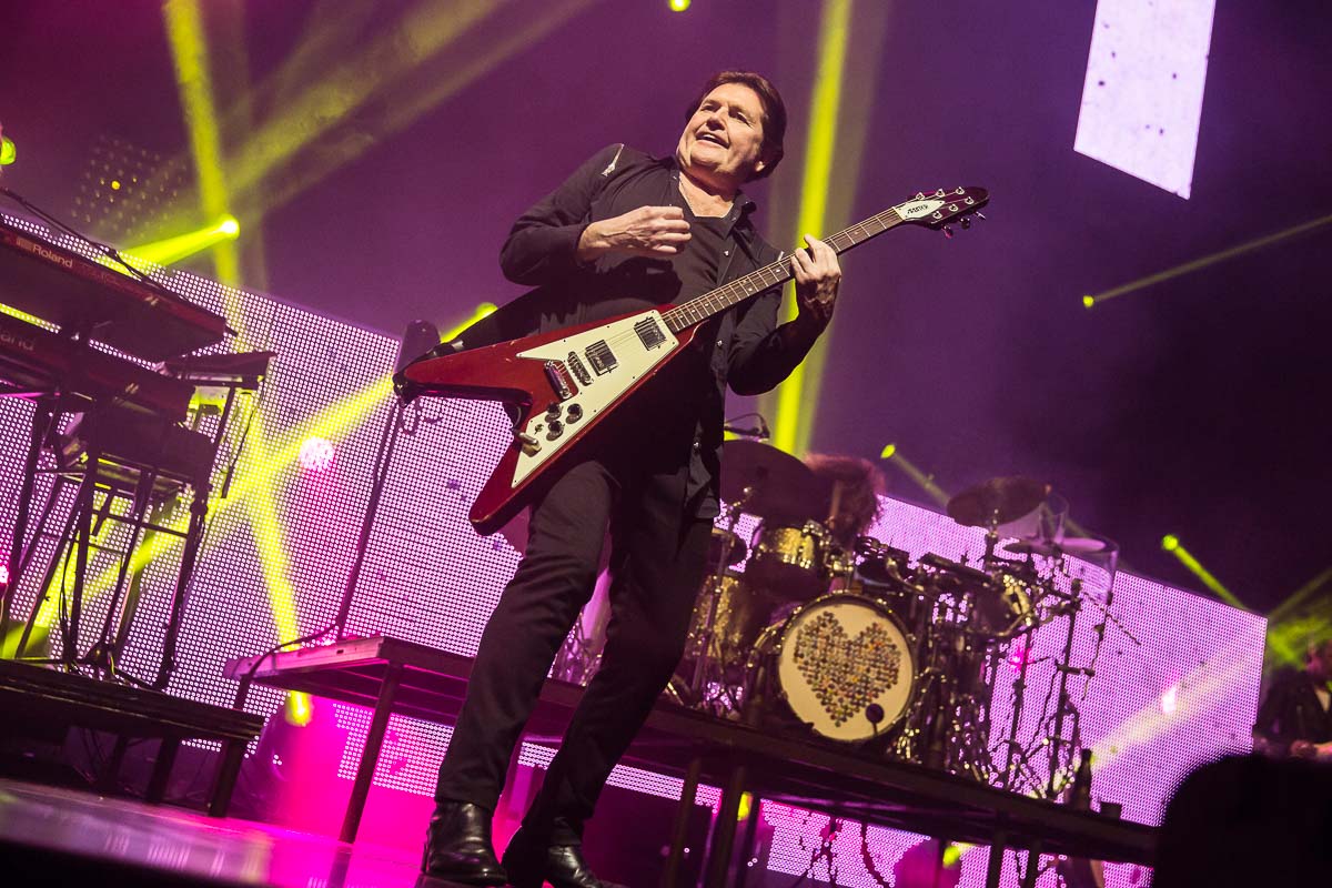 Simple Minds @ Sportpaleis, picture 5, photographed by Marc Verdonck - FrontView Magazine