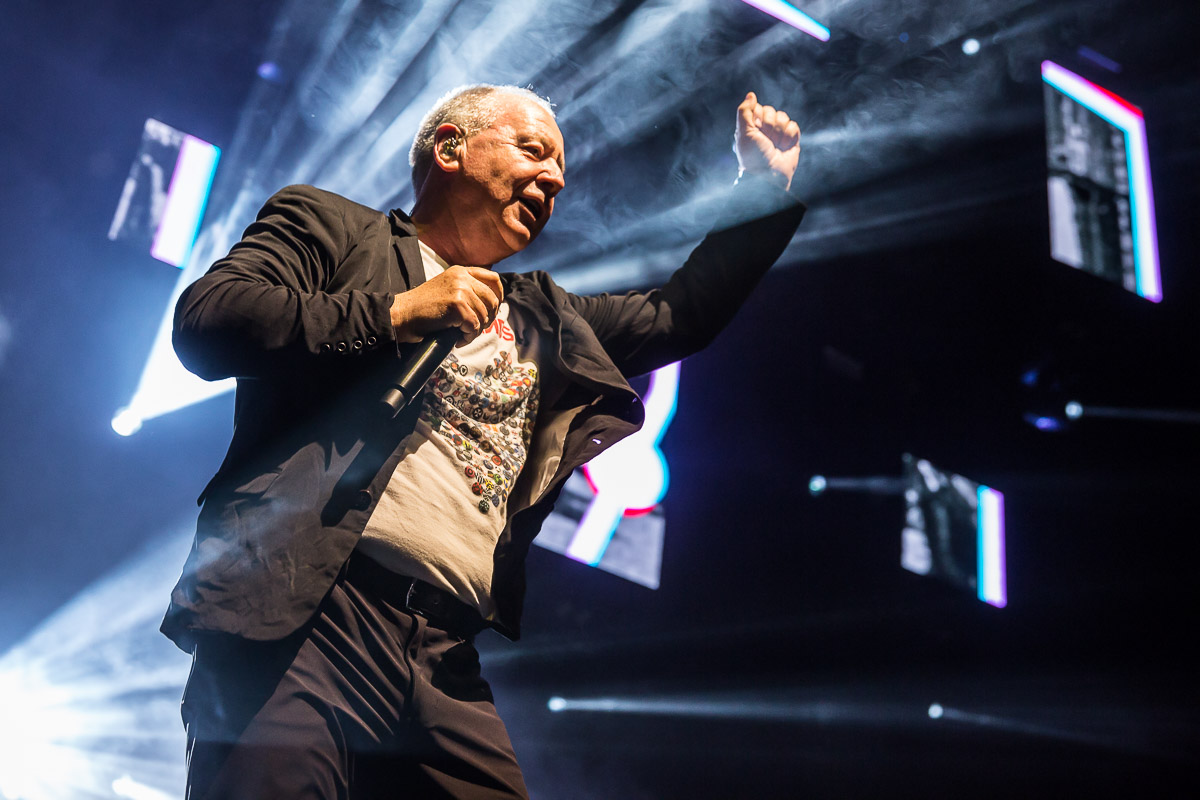 Simple Minds @ Sportpaleis, picture 23, photographed by Marc Verdonck - FrontView Magazine