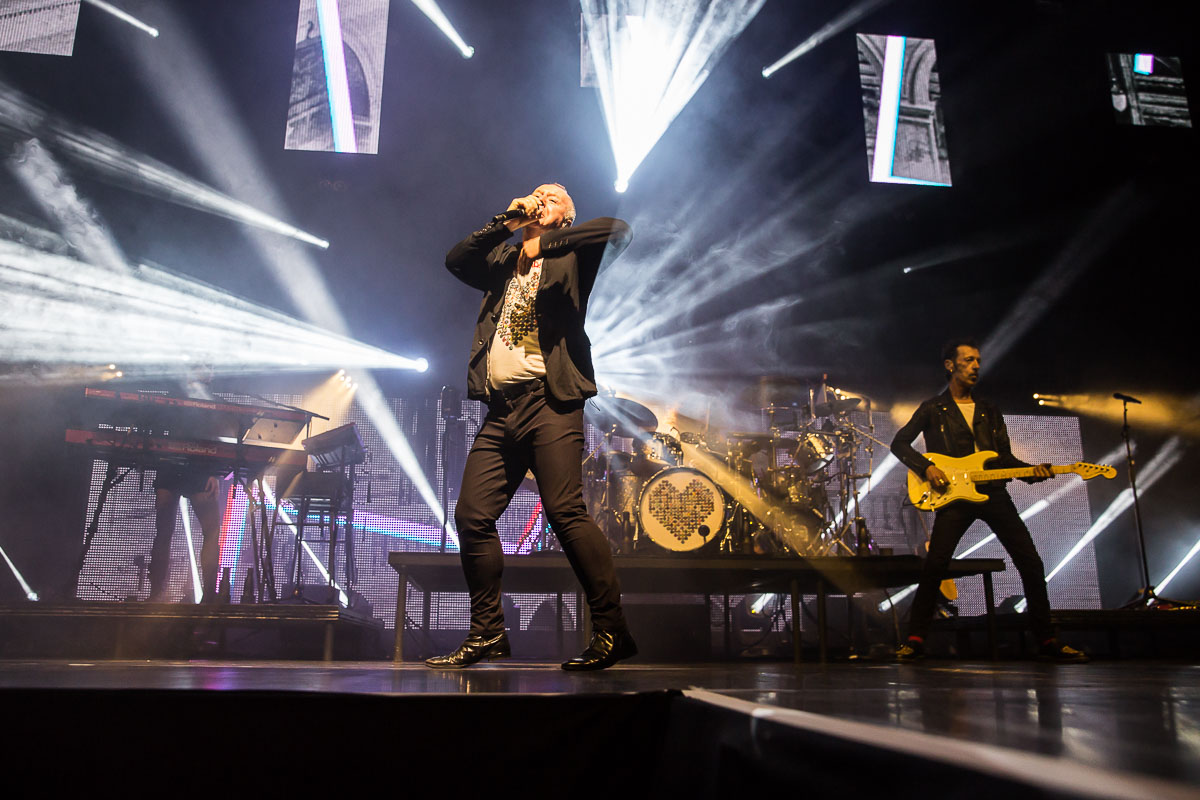 Simple Minds @ Sportpaleis, picture 26, photographed by Marc Verdonck - FrontView Magazine