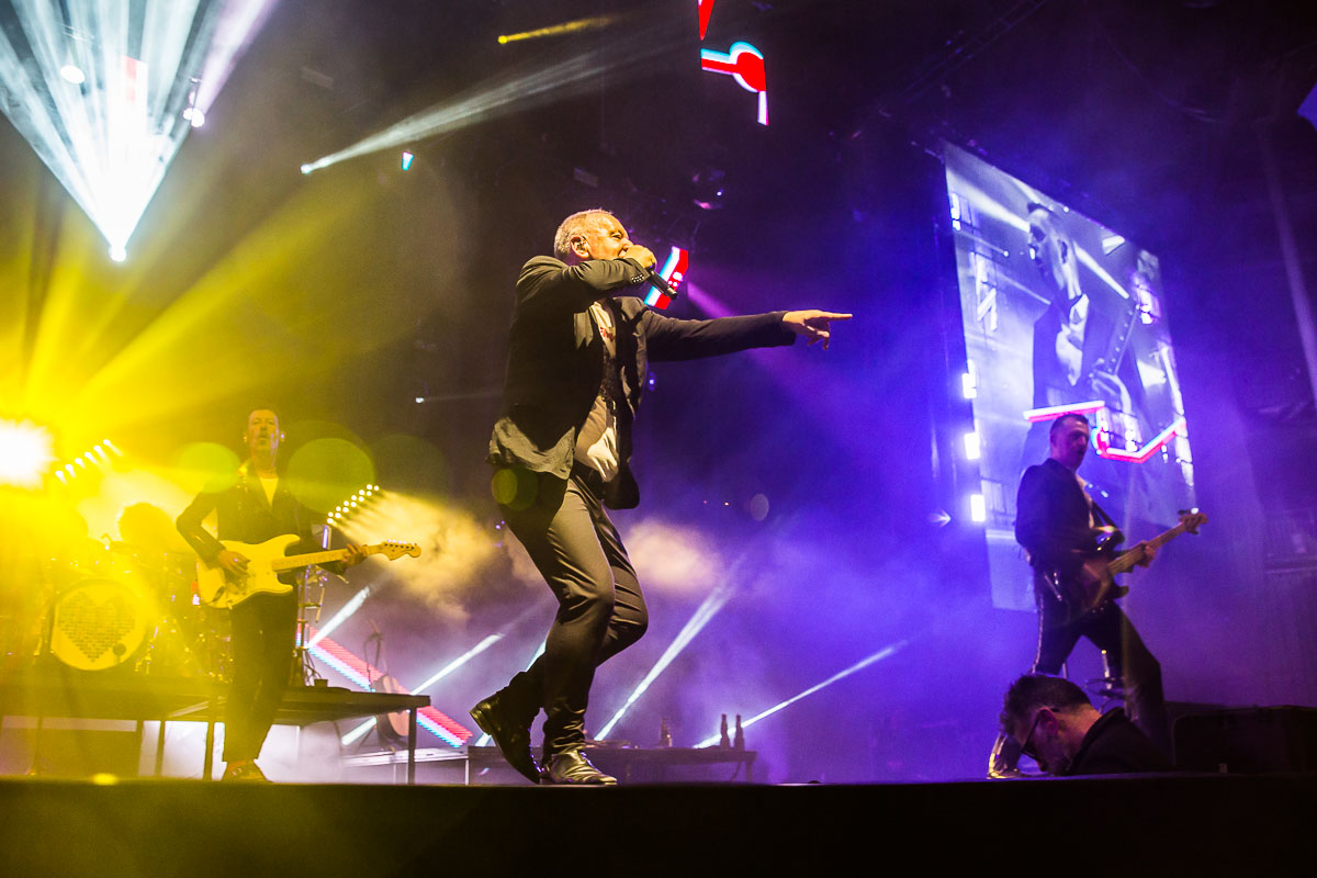 Simple Minds @ Sportpaleis, picture 31, photographed by Marc Verdonck - FrontView Magazine
