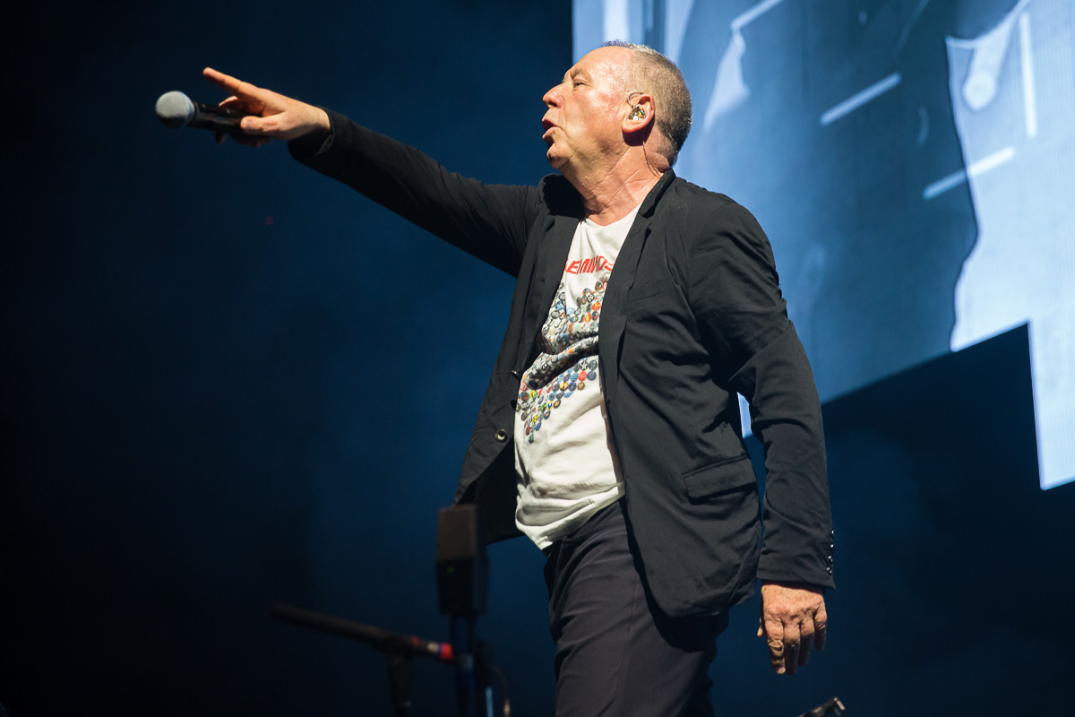 Simple Minds @ Sportpaleis, picture 37, photographed by Marc Verdonck - FrontView Magazine