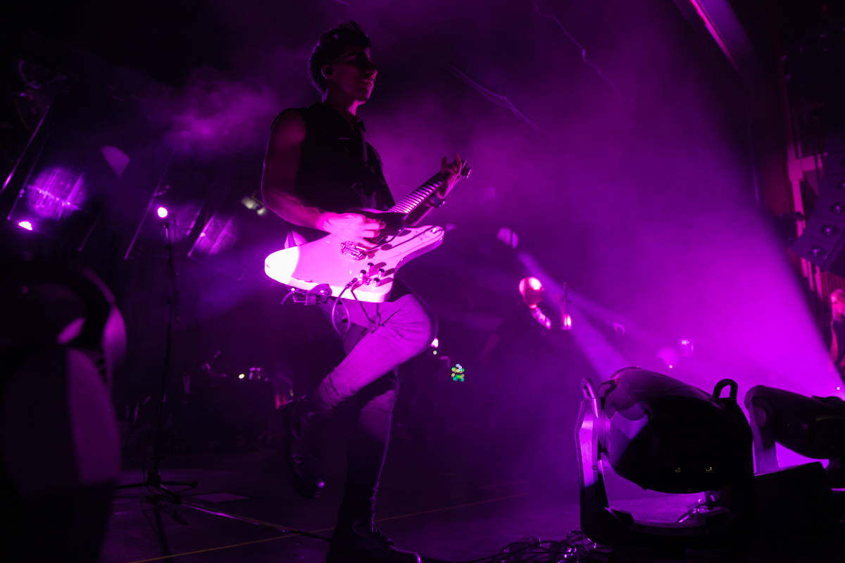 Sisters of Mercy @ AB, picture 7, photographed by David Johnson - FrontView Magazine