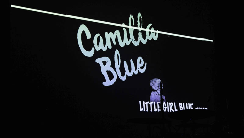 Camilla Blue @ Effenaar, picture 1, photographed by Peter Minnebo - FrontView Magazine