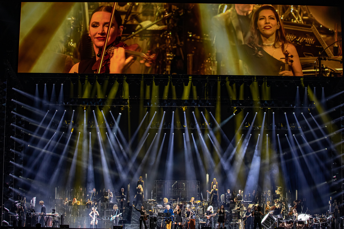 Hans Zimmer Live Europe Tour 2022 @ sportpaleis, foto 6, foto's door dirk janssens - FrontView Magazine