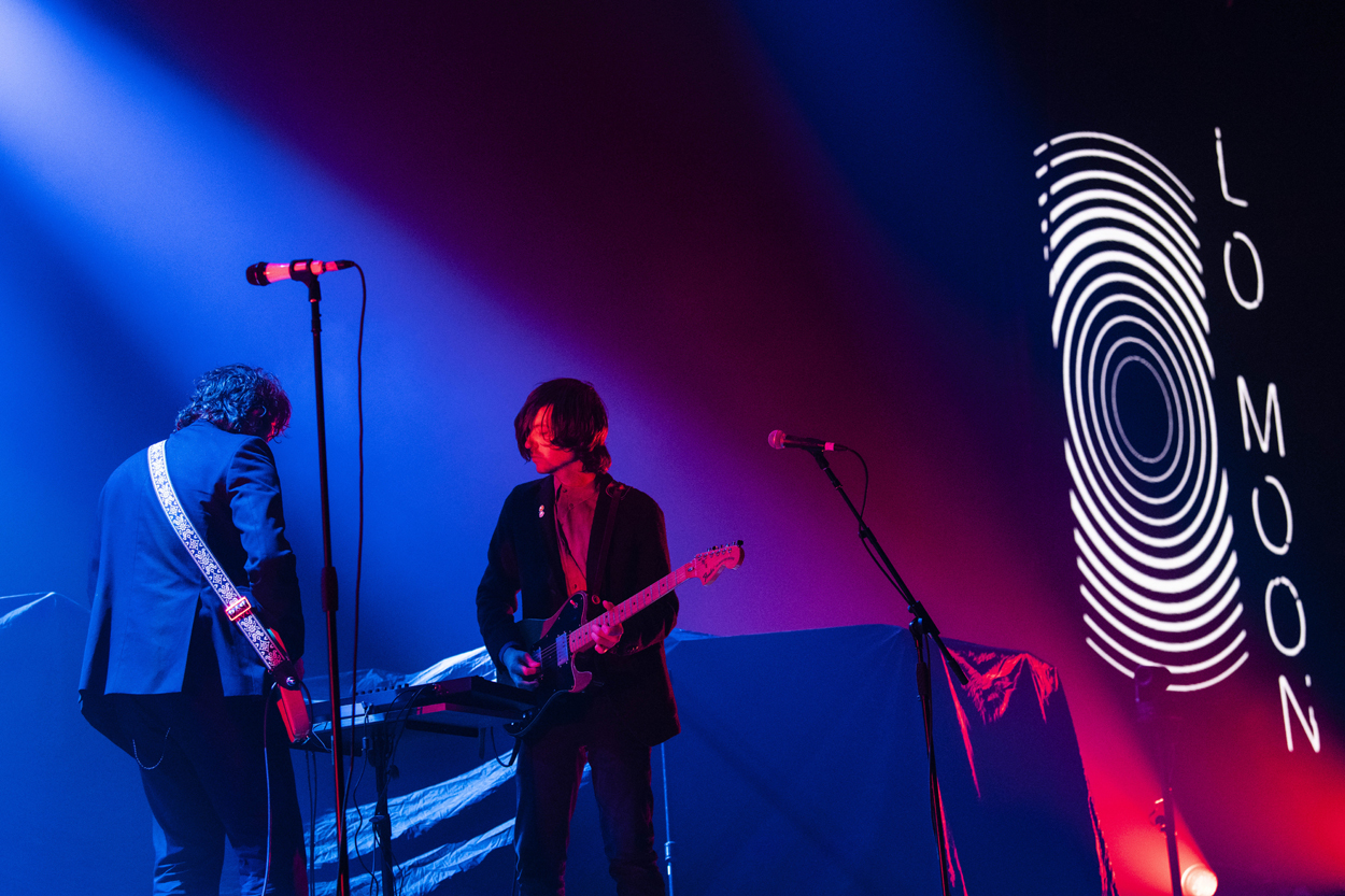 Lo Moon @ Sportpaleis, picture 4, photographed by Sandra Van Watermeulen - FrontView Magazine