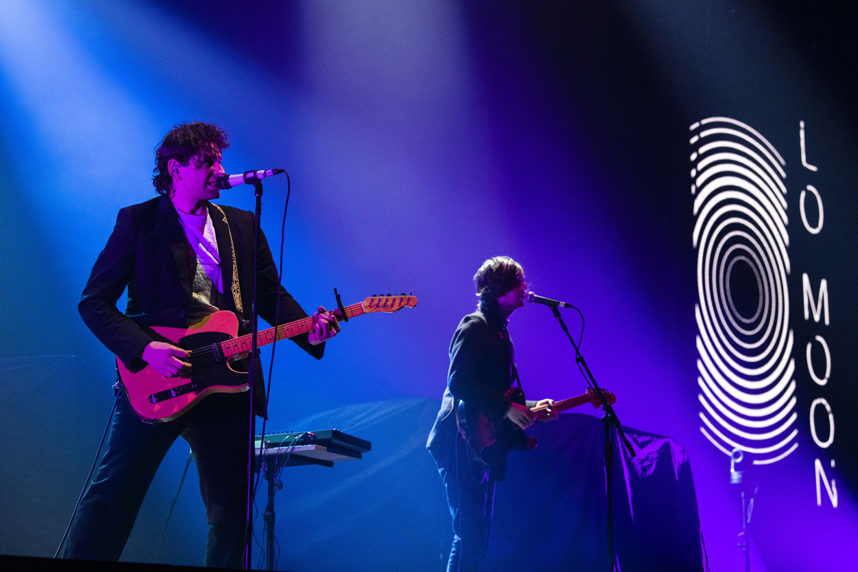 Lo Moon @ Sportpaleis, picture 10, photographed by Sandra Van Watermeulen - FrontView Magazine
