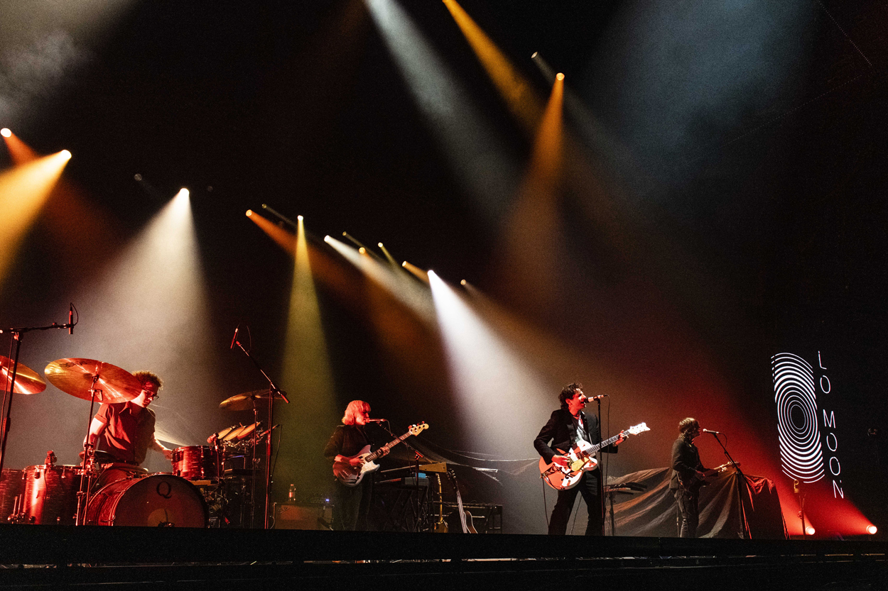 Lo Moon @ Sportpaleis, picture 14, photographed by Sandra Van Watermeulen - FrontView Magazine