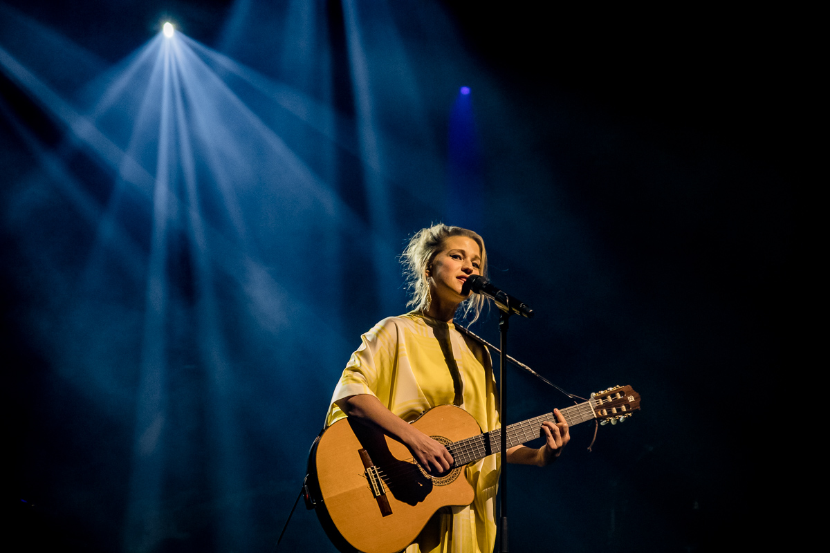 Selah Sue @ Ancienne Belgique, picture 14, photographed by Jürgen Bruynooghe - FrontView Magazine