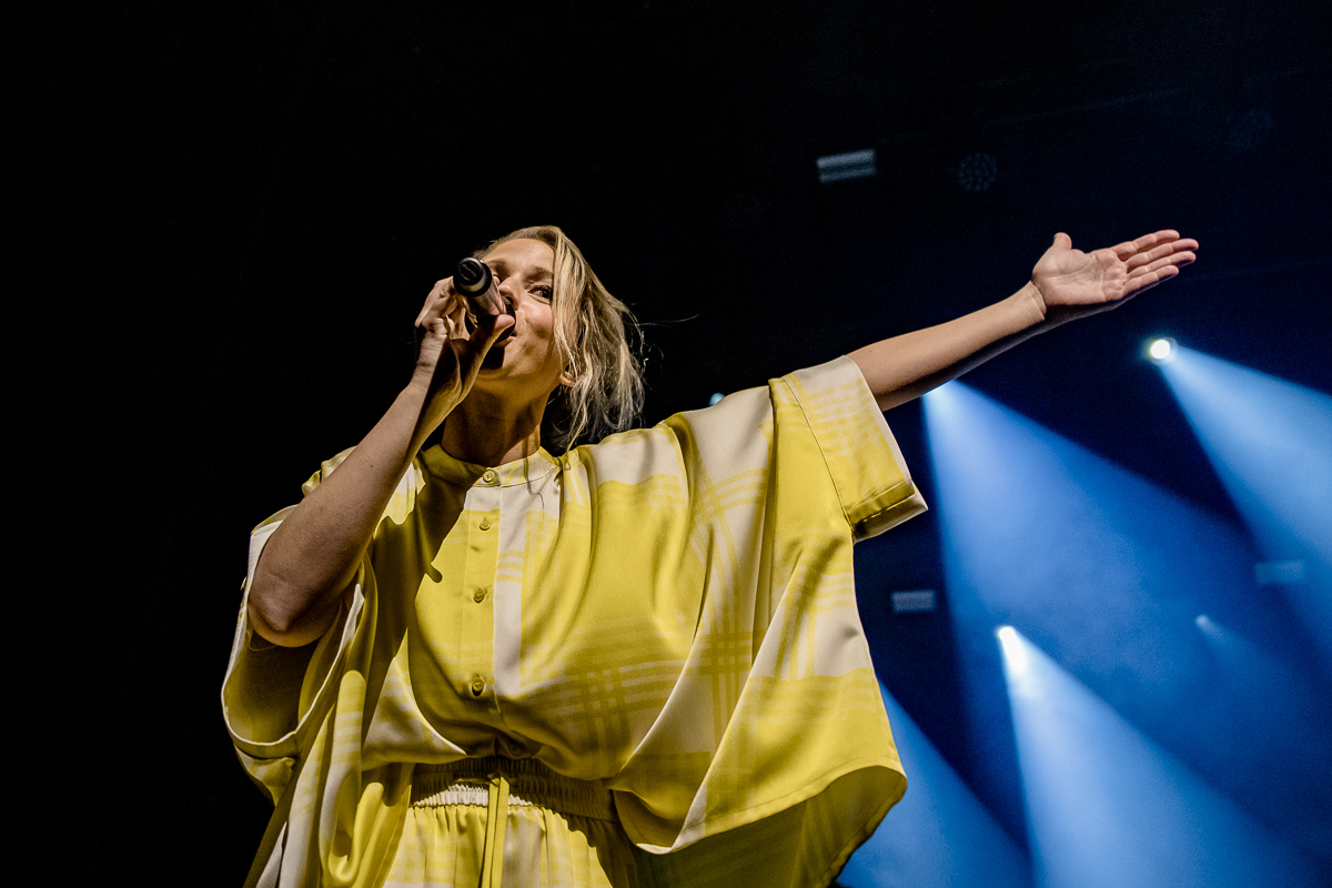 Selah Sue @ Ancienne Belgique, picture 17, photographed by Jürgen Bruynooghe - FrontView Magazine