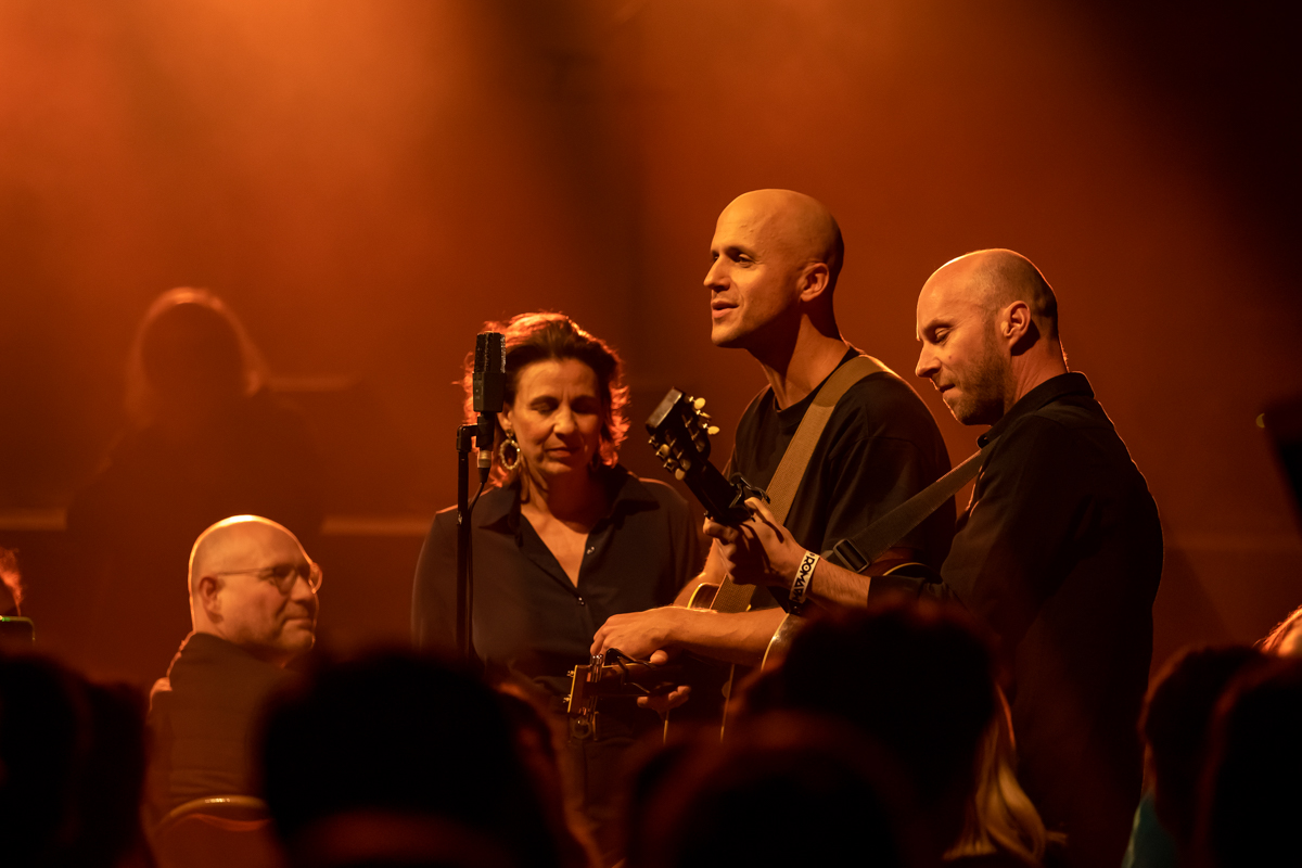 Milow Unplugged Tour @ De Roma, foto 2, foto's door dirk janssens - FrontView Magazine
