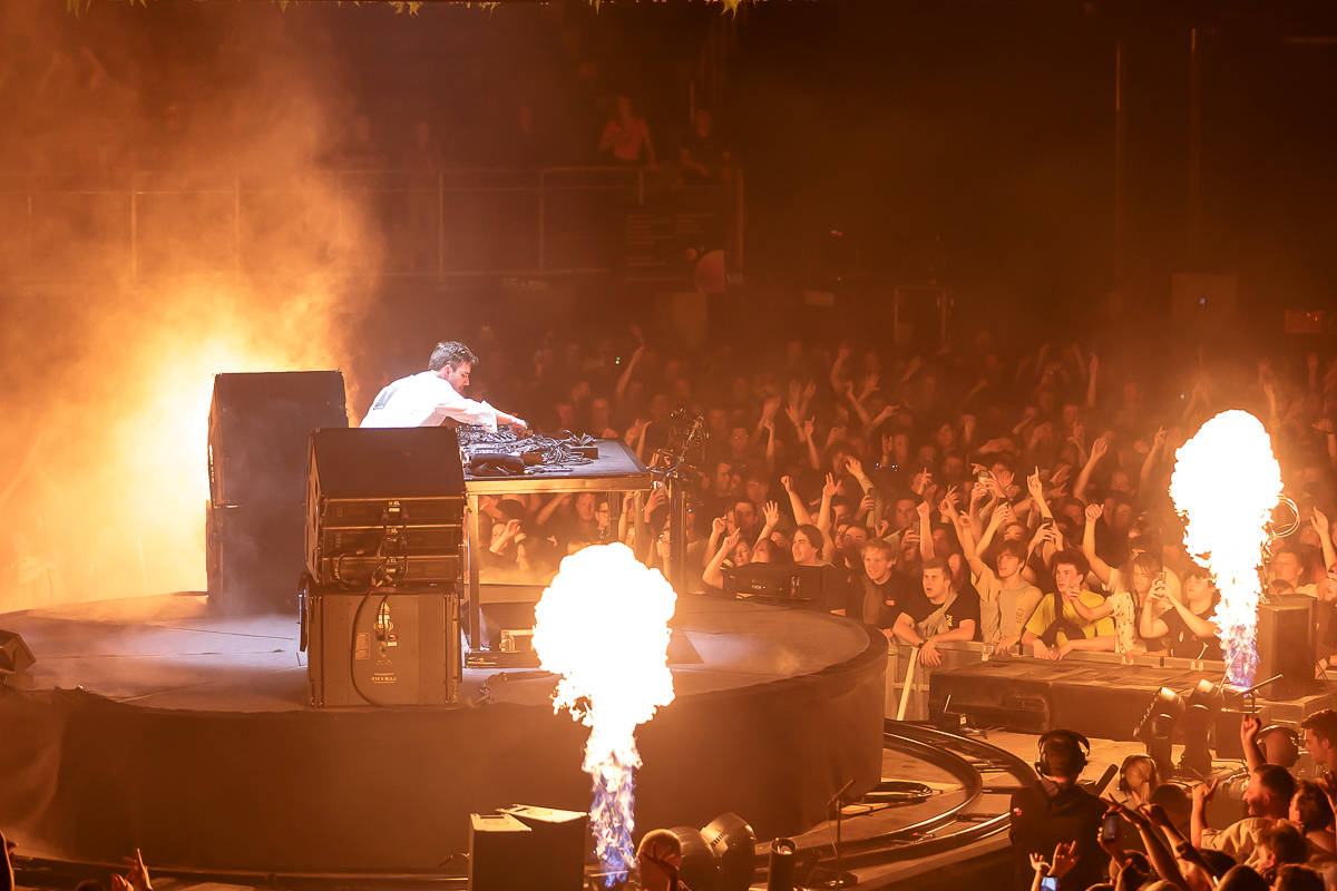Netsky @ Lotto Arena, picture 16, photographed by Peter Smet - FrontView Magazine