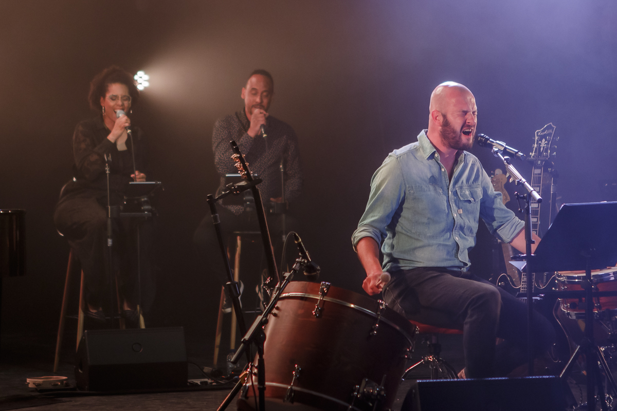 Stan Van Samang @ Stadsschouwburg Mechelen, foto 2, foto's door Alex Wyckmans - FrontView Magazine