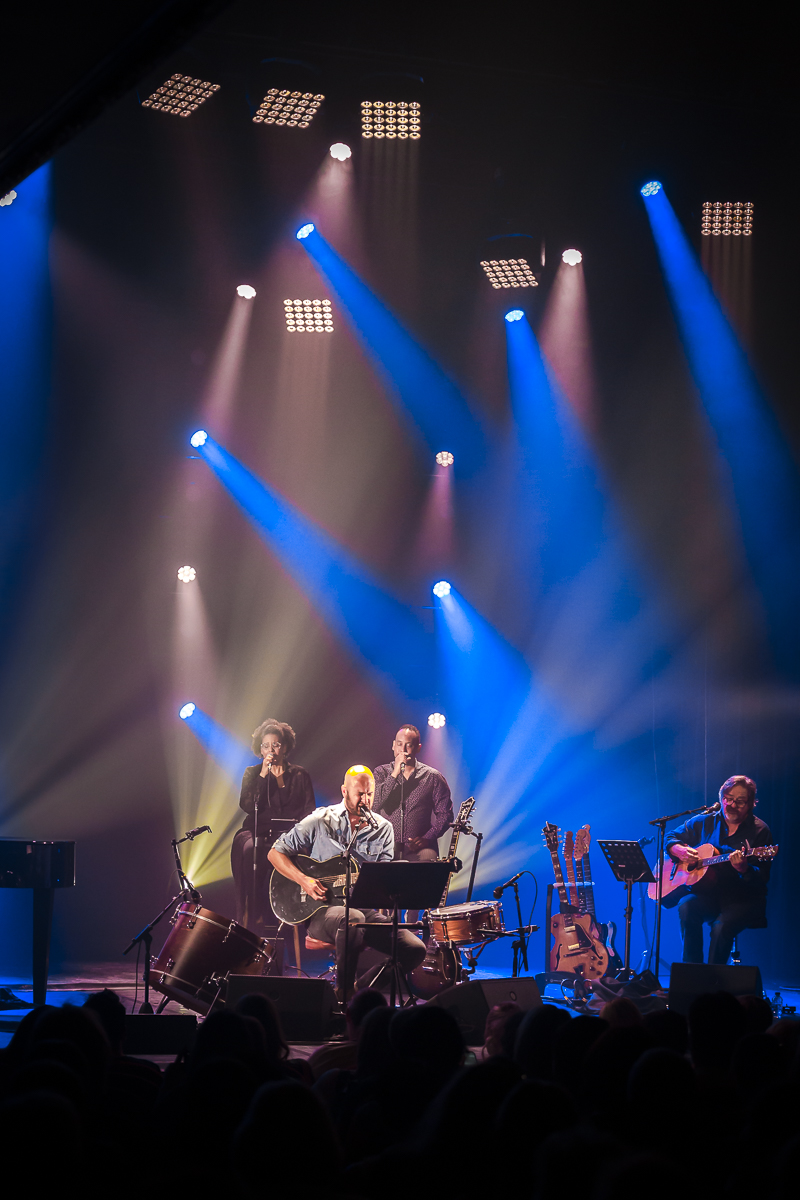 Stan Van Samang @ Stadsschouwburg Mechelen, foto 8, foto's door Alex Wyckmans - FrontView Magazine
