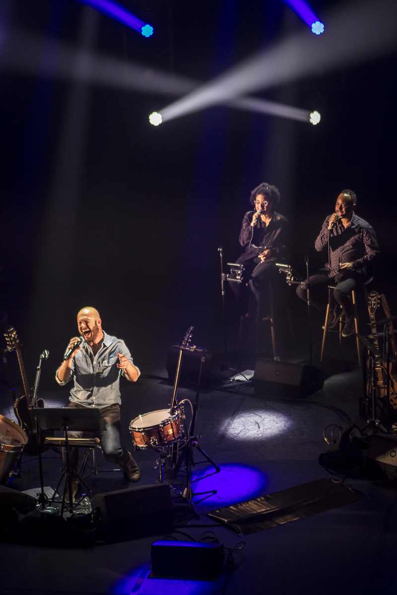 Stan Van Samang @ Stadsschouwburg Mechelen, foto 21, foto's door Alex Wyckmans - FrontView Magazine