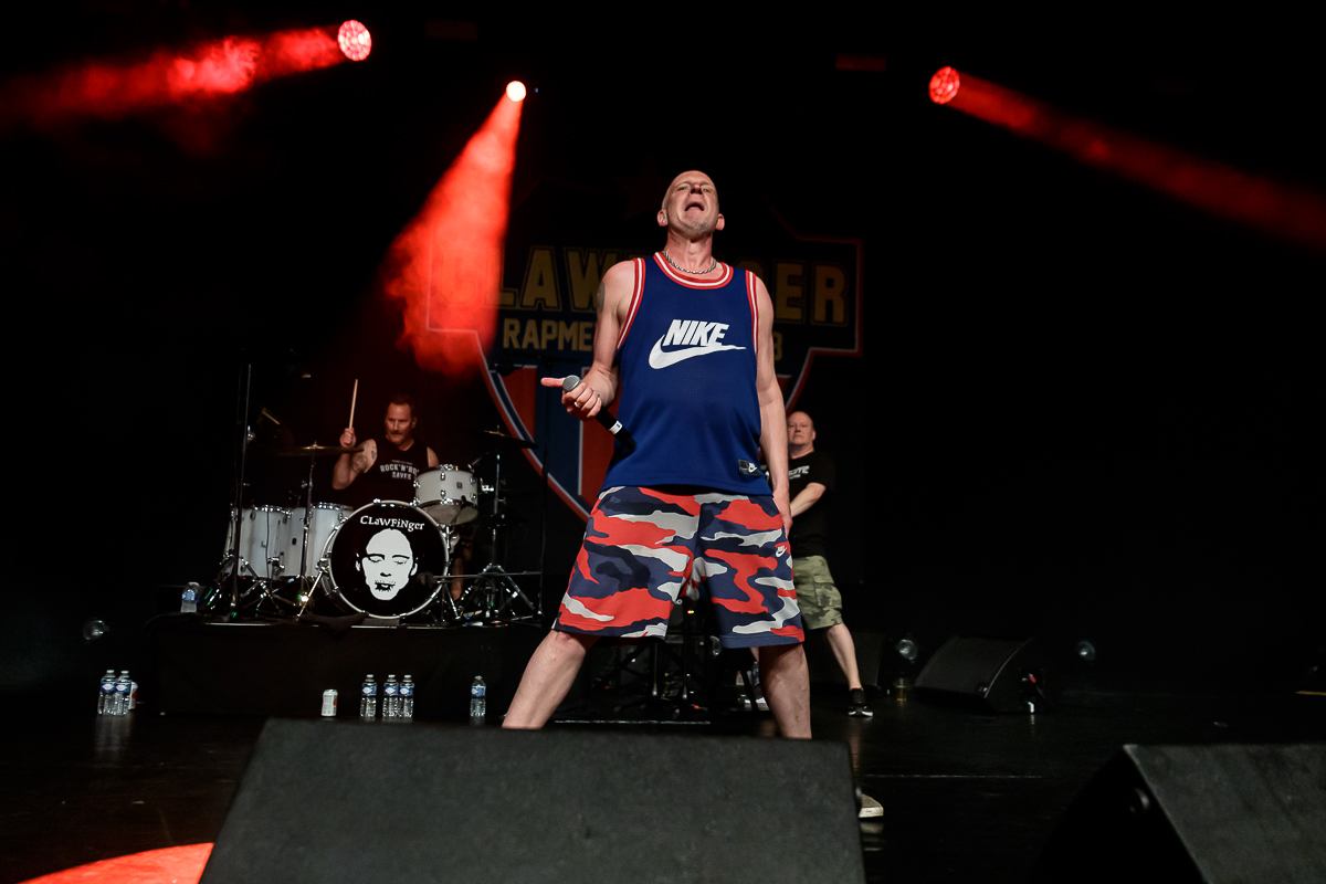 Clawfinger @ Trix, picture 21, photographed by Peter Smet - FrontView Magazine