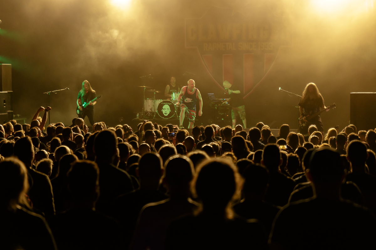 Clawfinger @ Trix, picture 30, photographed by Peter Smet - FrontView Magazine