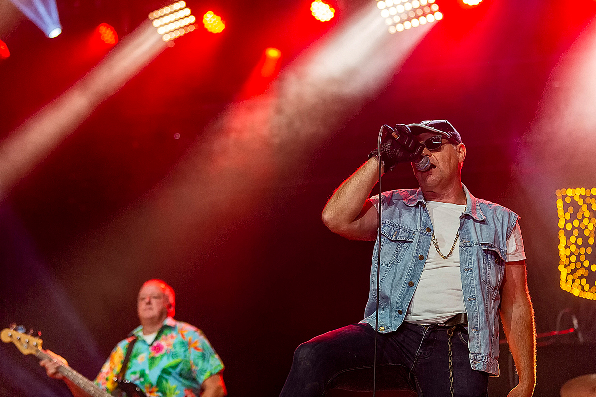 de Jhonny's, @ Moen Feest, picture 5, photographed by Edwin Houdevelt - FrontView Magazine