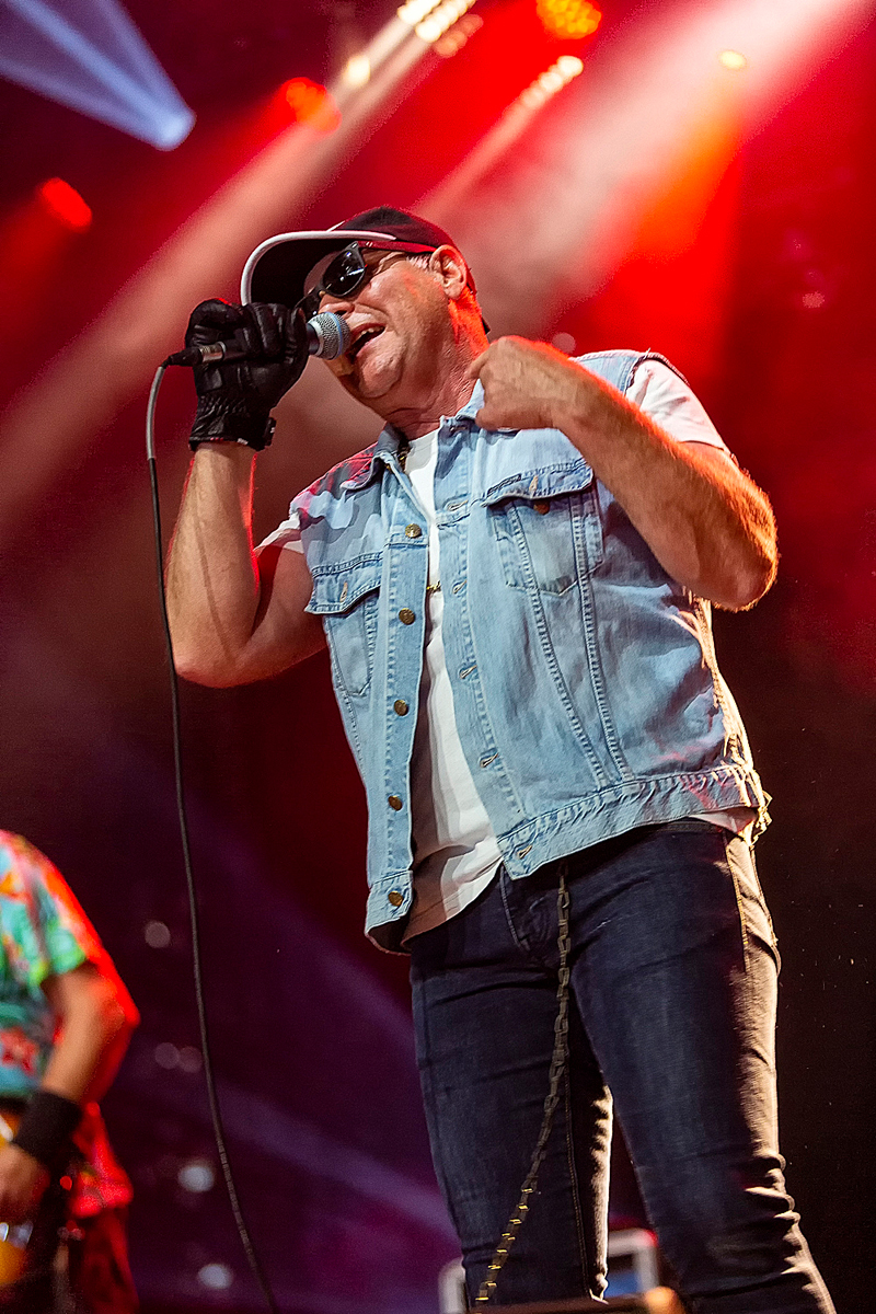de Jhonny's, @ Moen Feest, picture 6, photographed by Edwin Houdevelt - FrontView Magazine