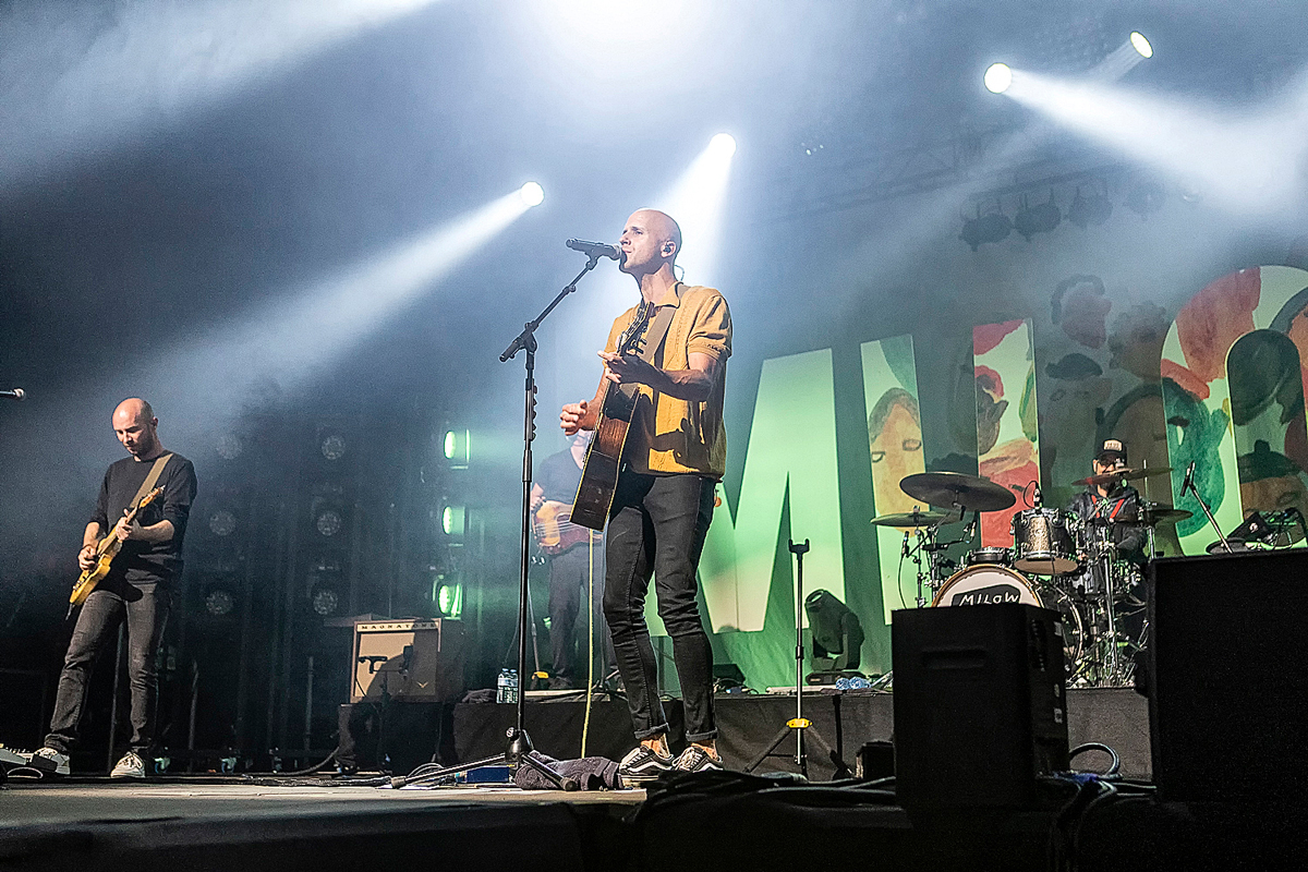 Milow @ Moen Feest, foto 10, foto's door Edwin Houdevelt - FrontView Magazine