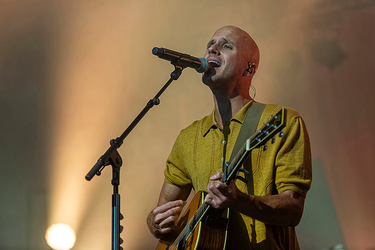 Milow @ Moen Feest, foto 13, foto's door Edwin Houdevelt - FrontView Magazine