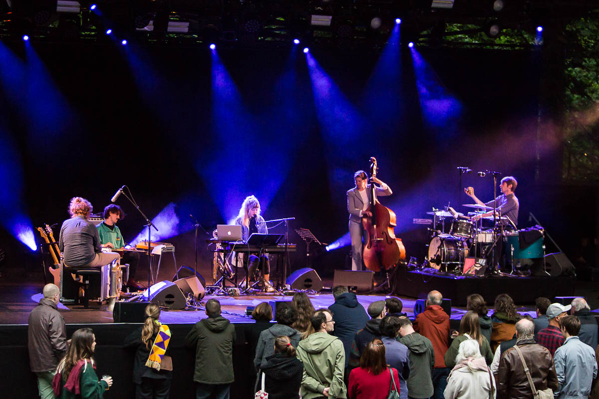 Naima Joris @ Unwind @ OLT Rivierenhof, picture 9, photographed by Marc Verdonck - FrontView Magazine