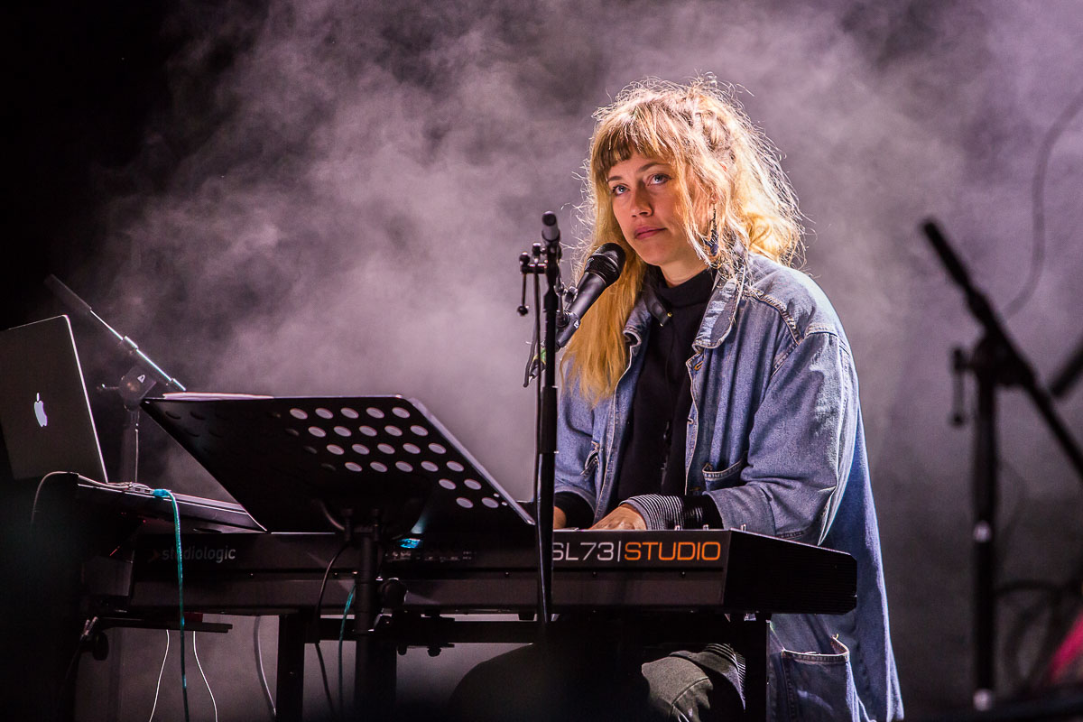 Naima Joris @ Unwind @ OLT Rivierenhof, picture 14, photographed by Marc Verdonck - FrontView Magazine