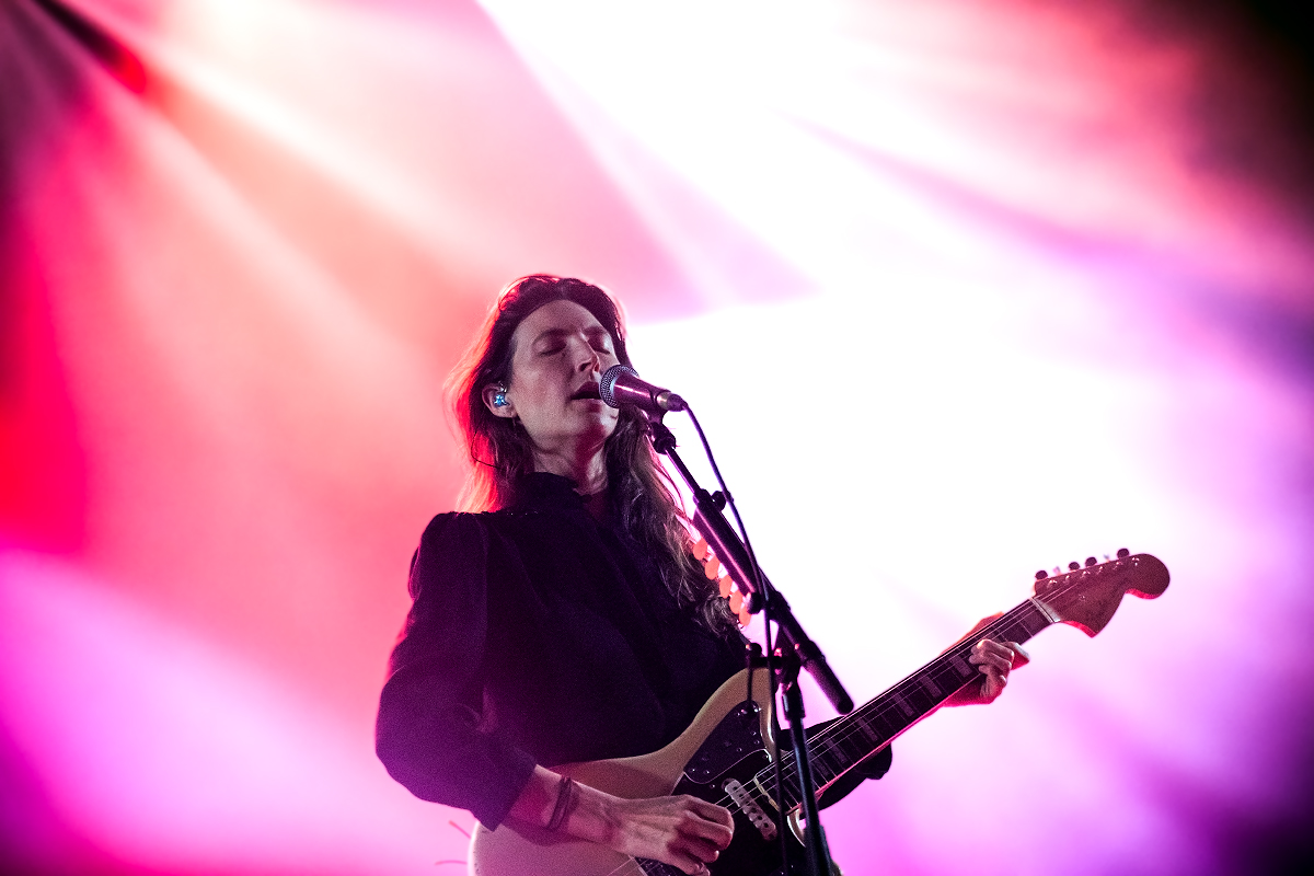 Warpaint @ AB, picture 1, photographed by Magali Decamps - FrontView Magazine